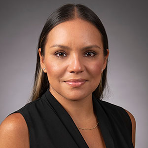 Leslie Flores