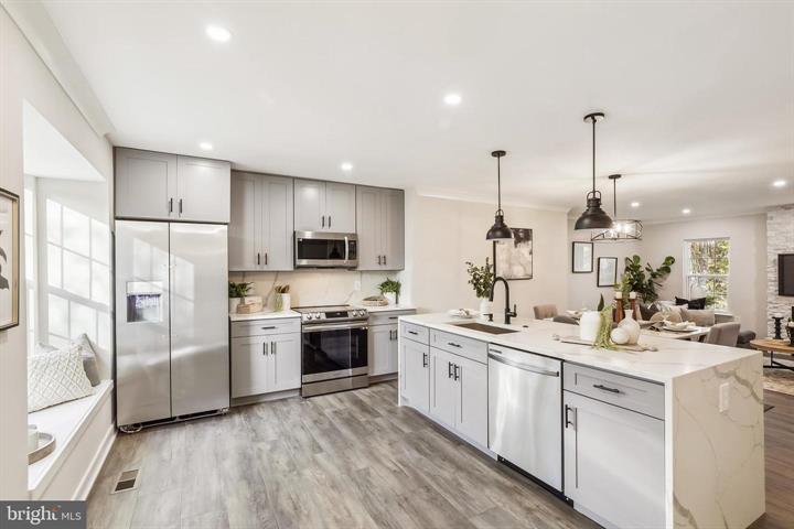 23 Cherry Bend Ct